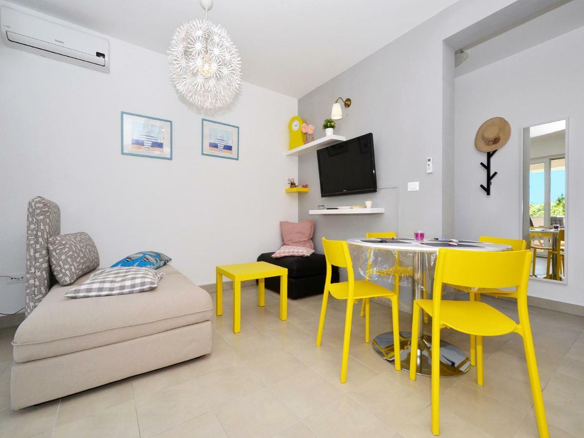 4 Us Apartment Rogoznica  Exterior photo